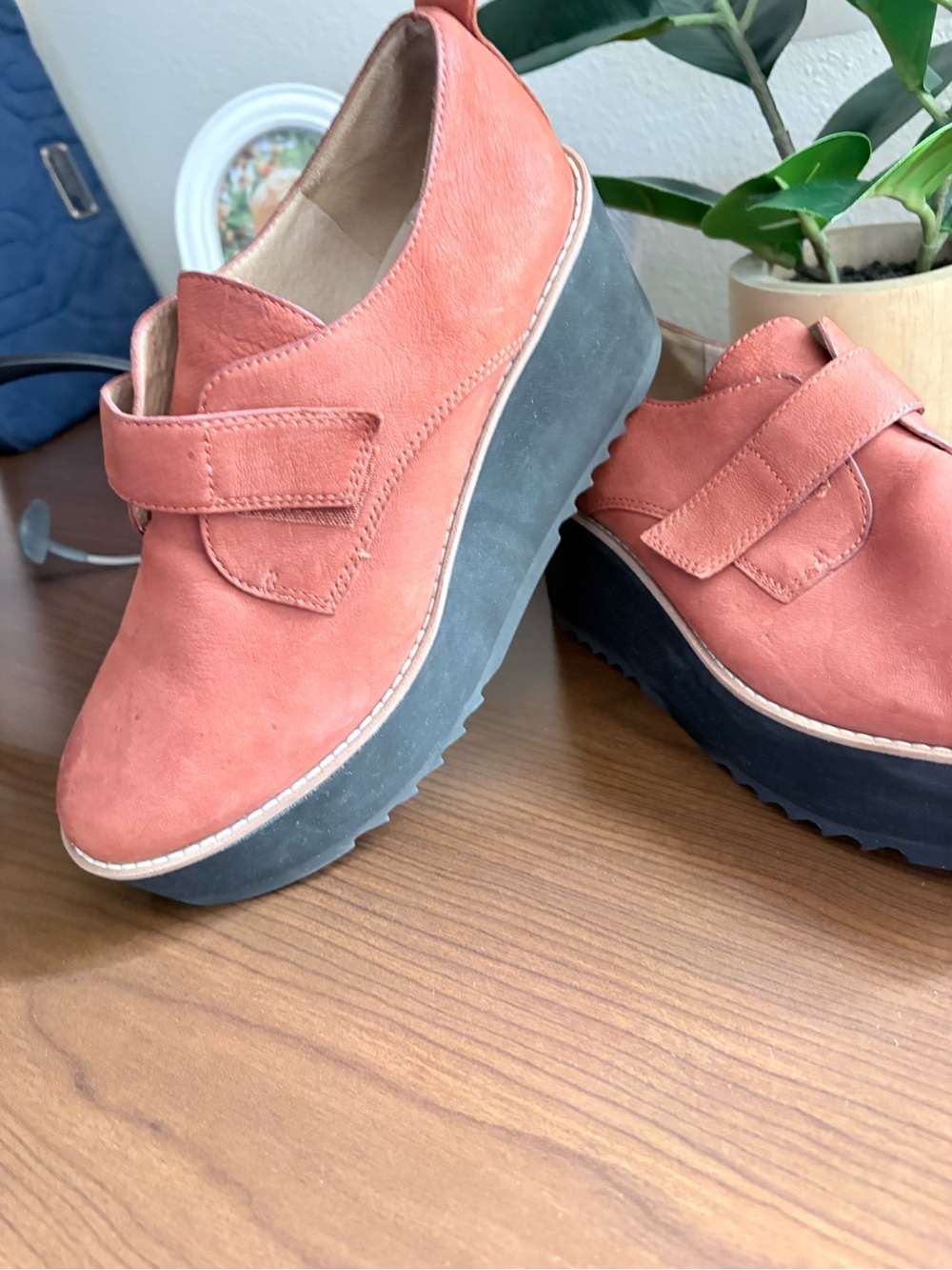Anthologie Eileen Fisher Coral Suede Platform Slip-On Loafers size 8